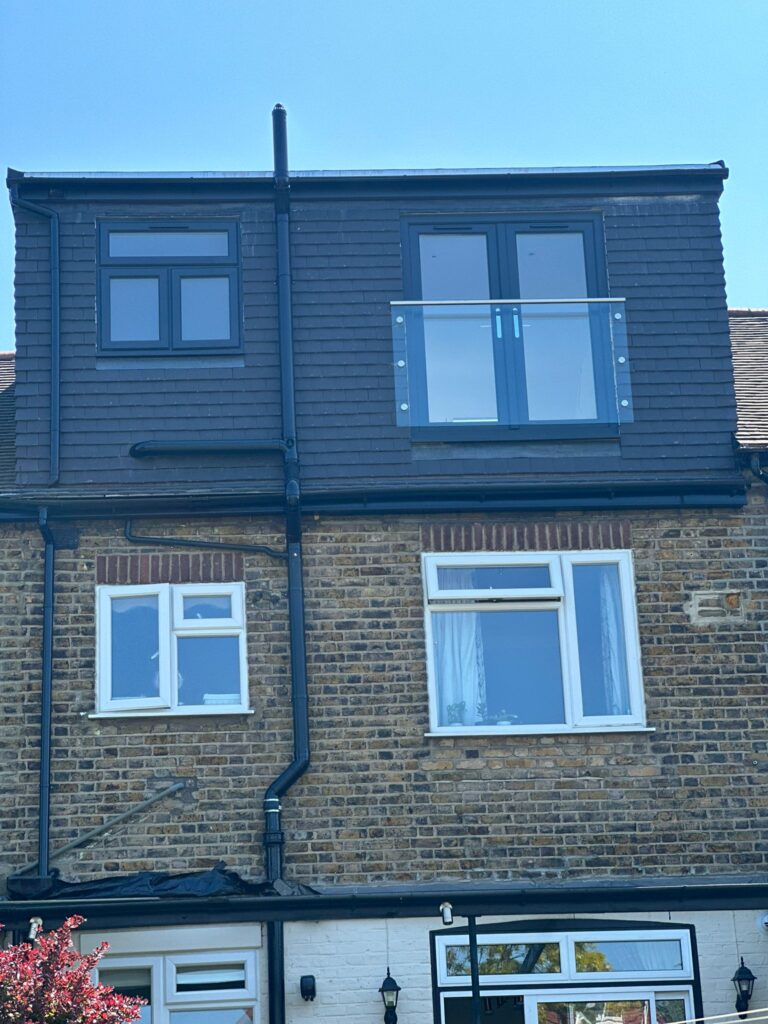 WhatsApp Image 2025-11-01 at 16.07.23 (1)