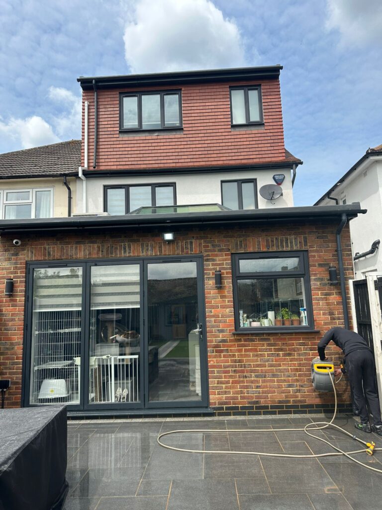 WhatsApp Image 2025-11-01 at 16.07.23