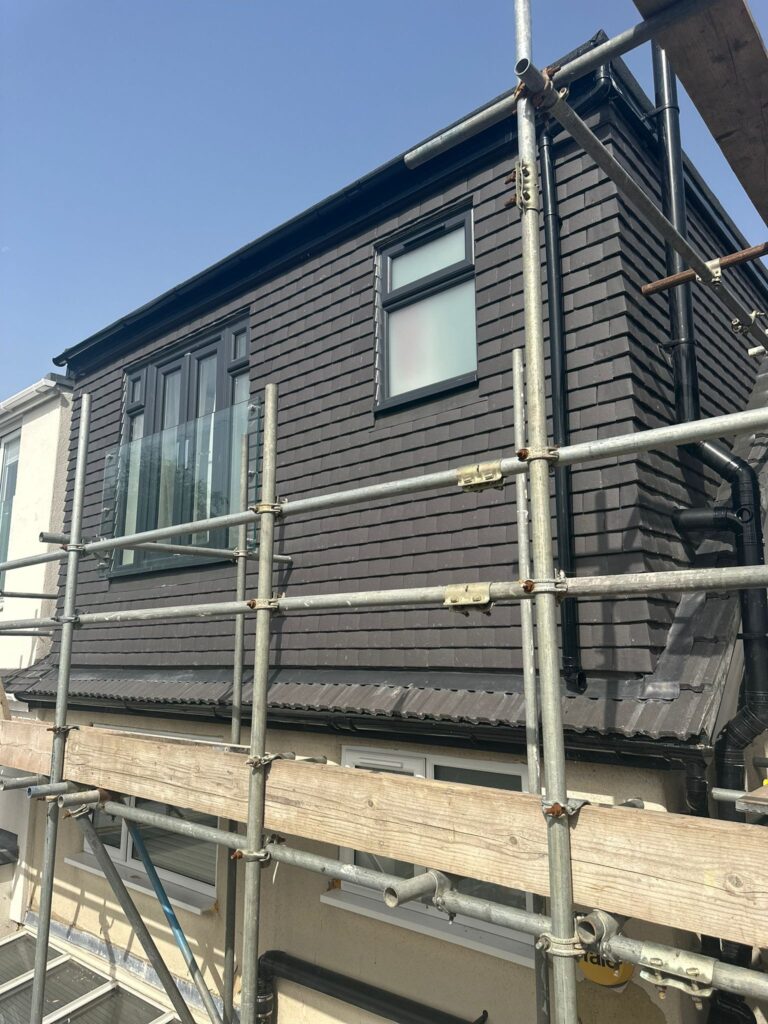 WhatsApp Image 2025-11-01 at 16.07.34 (1)